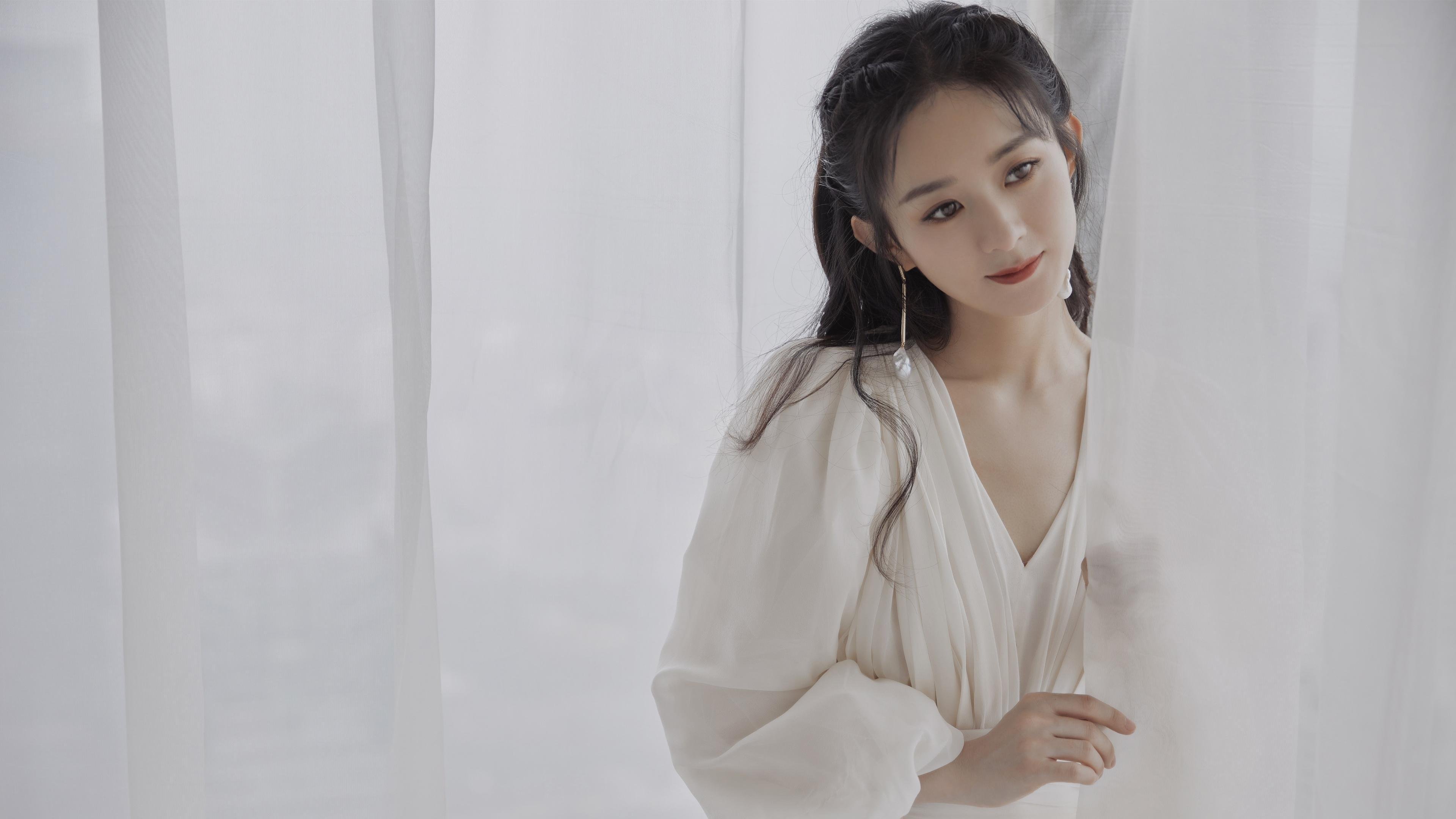 “西甲引援频繁，球队补强迎战关键战役”，西甲引进中国球员