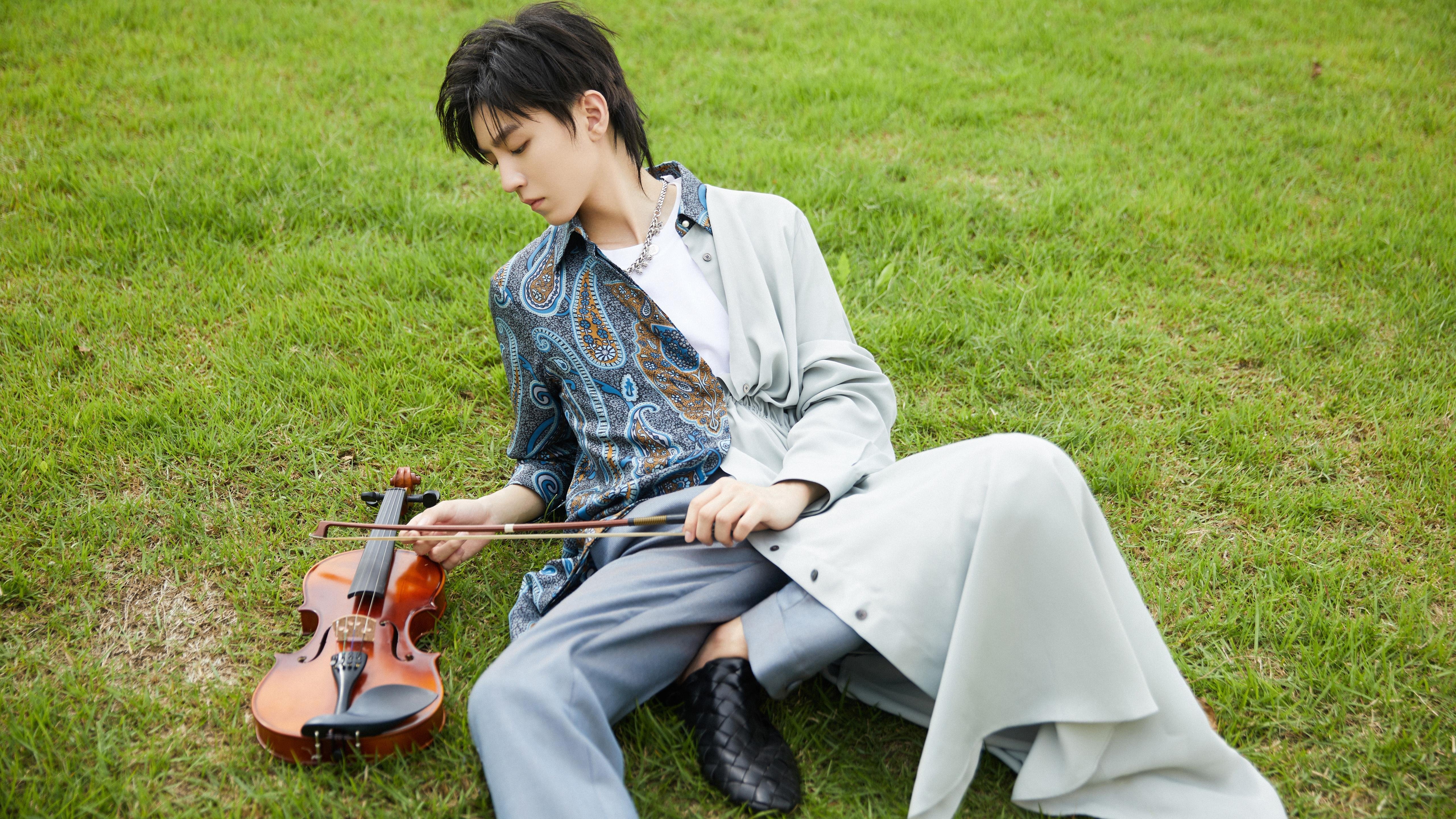 “西甲引援频繁，球队补强迎战关键战役”，西甲引进中国球员